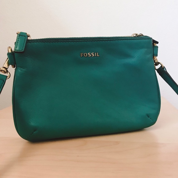 Fossil Leather. Teal green zipper crossbody. - Picture 2 of 8